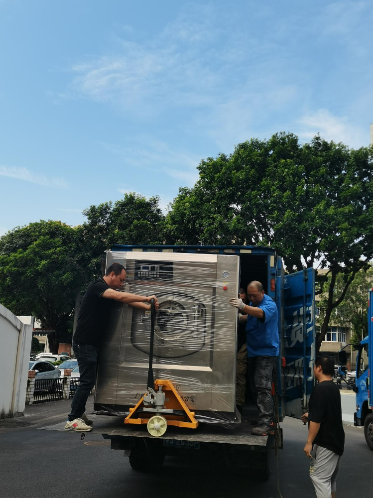 廣州工業(yè)用洗衣機(jī)助力大型干洗店：日處理千件布草，能耗降低30%的國產(chǎn)品質(zhì)之選